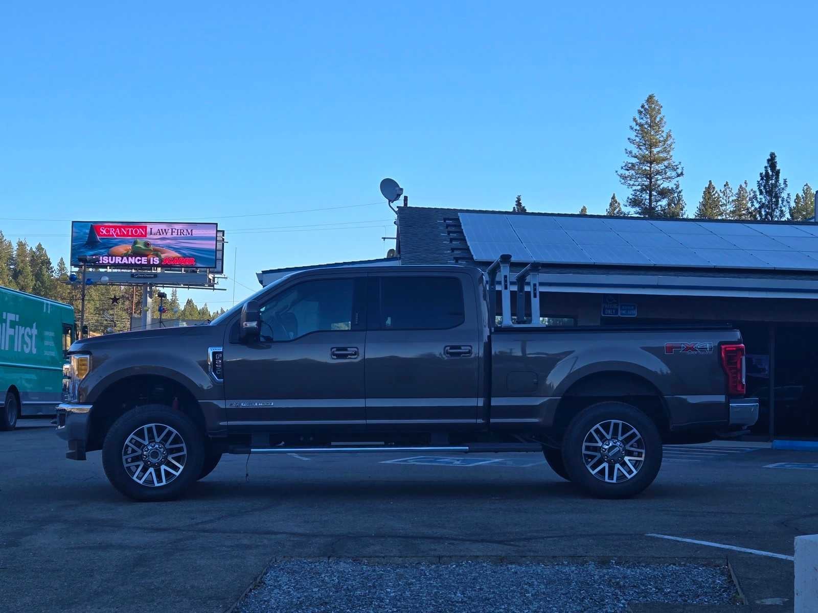 2017 Ford Super Duty F-250 SRW Lariat