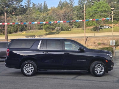 2024 Chevrolet Suburban LT