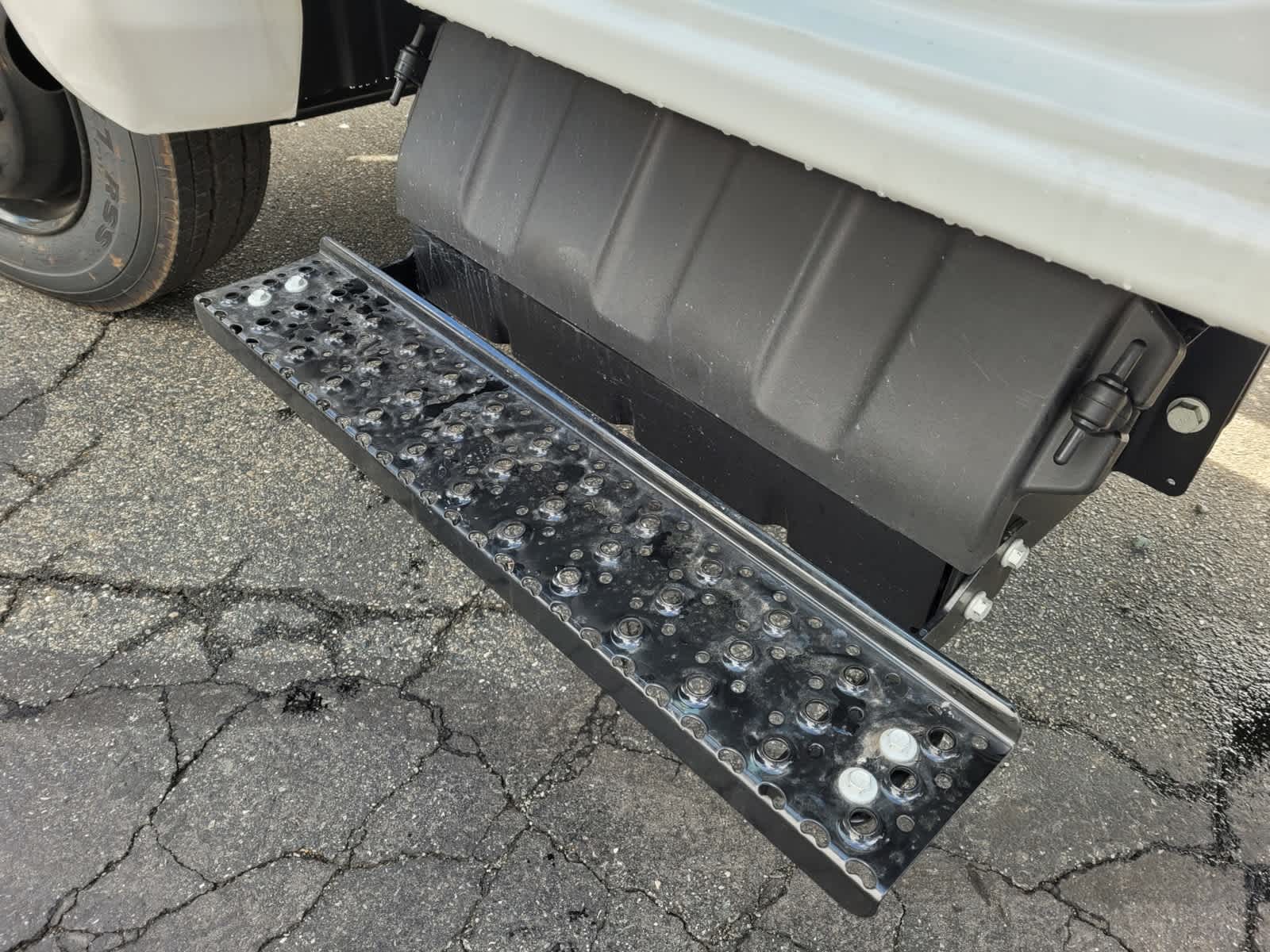 2023 Chevrolet Silverado 5500 HD LT