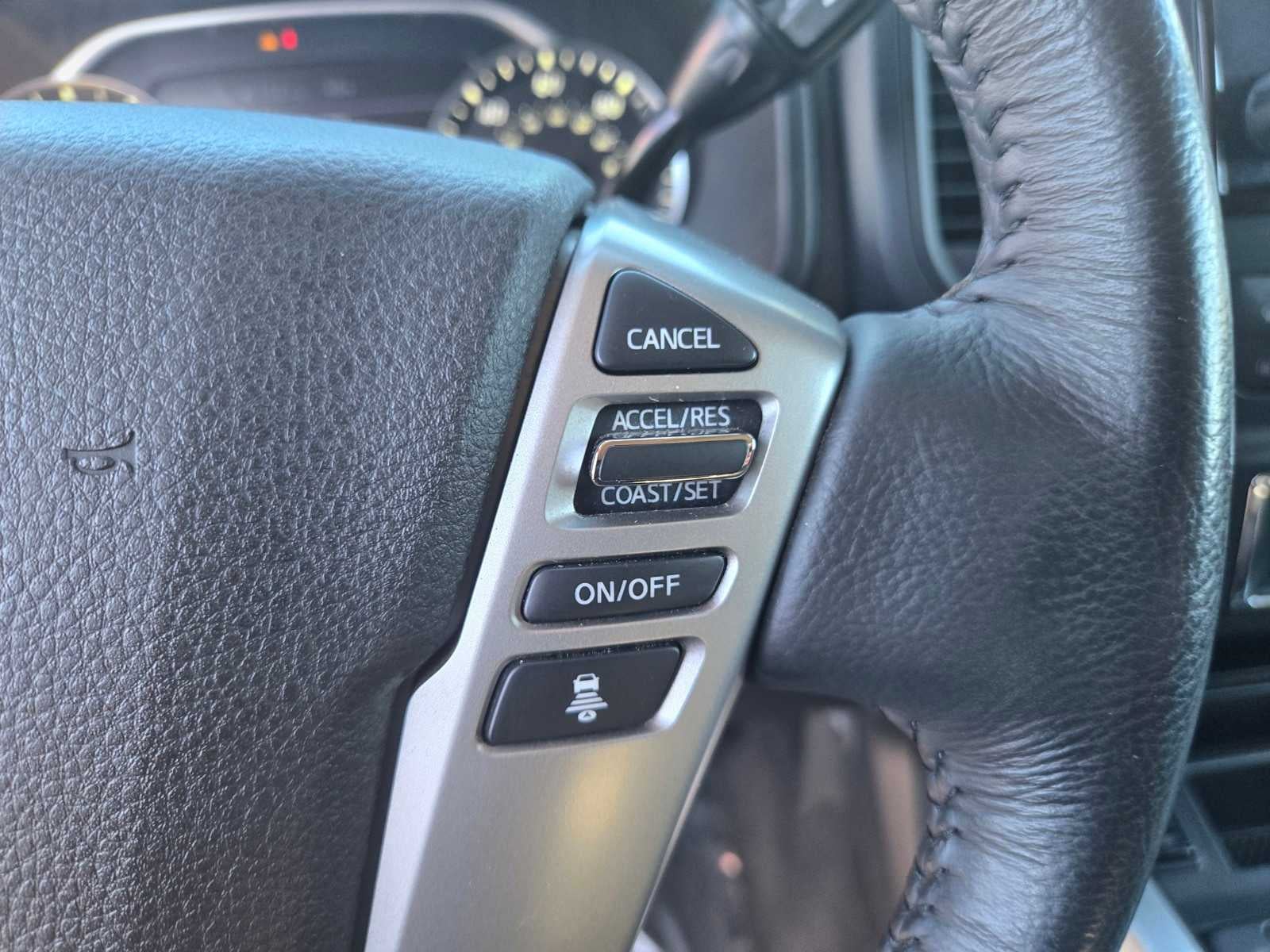 2023 Nissan Titan SV