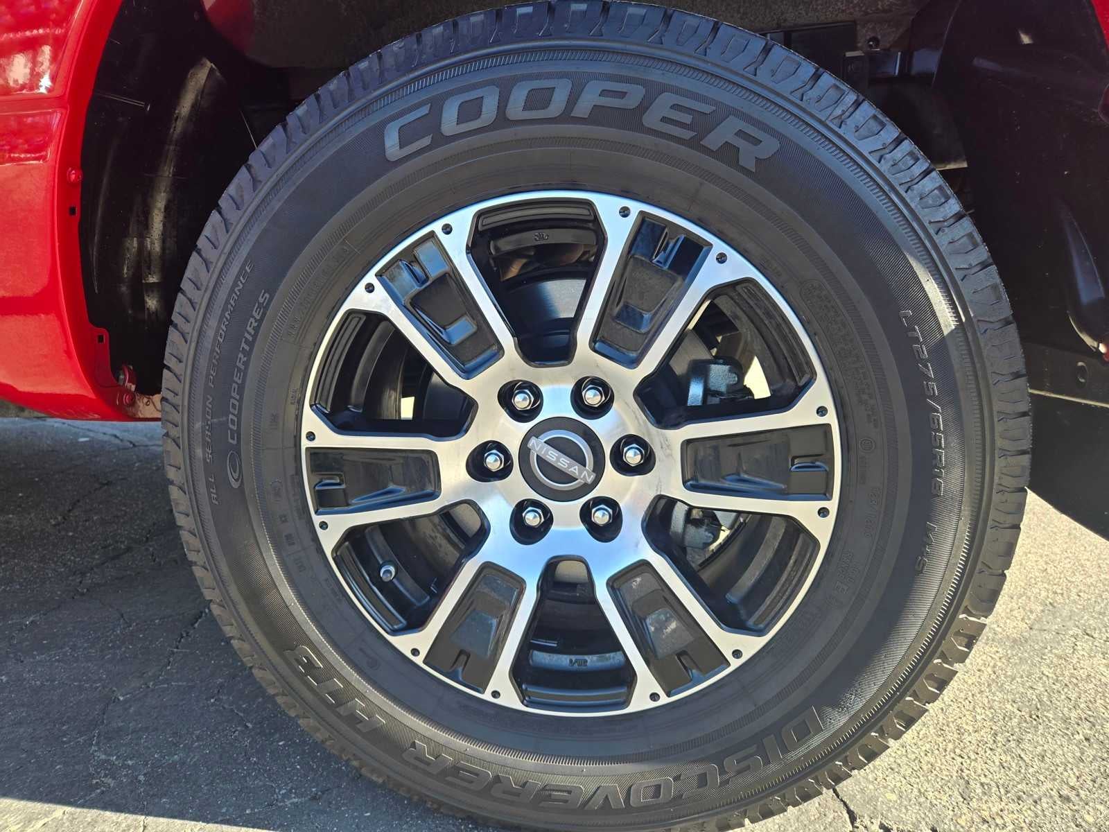 2023 Nissan Titan SV