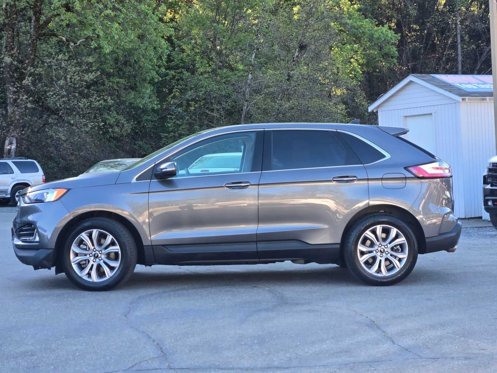 2024 Ford Edge Titanium