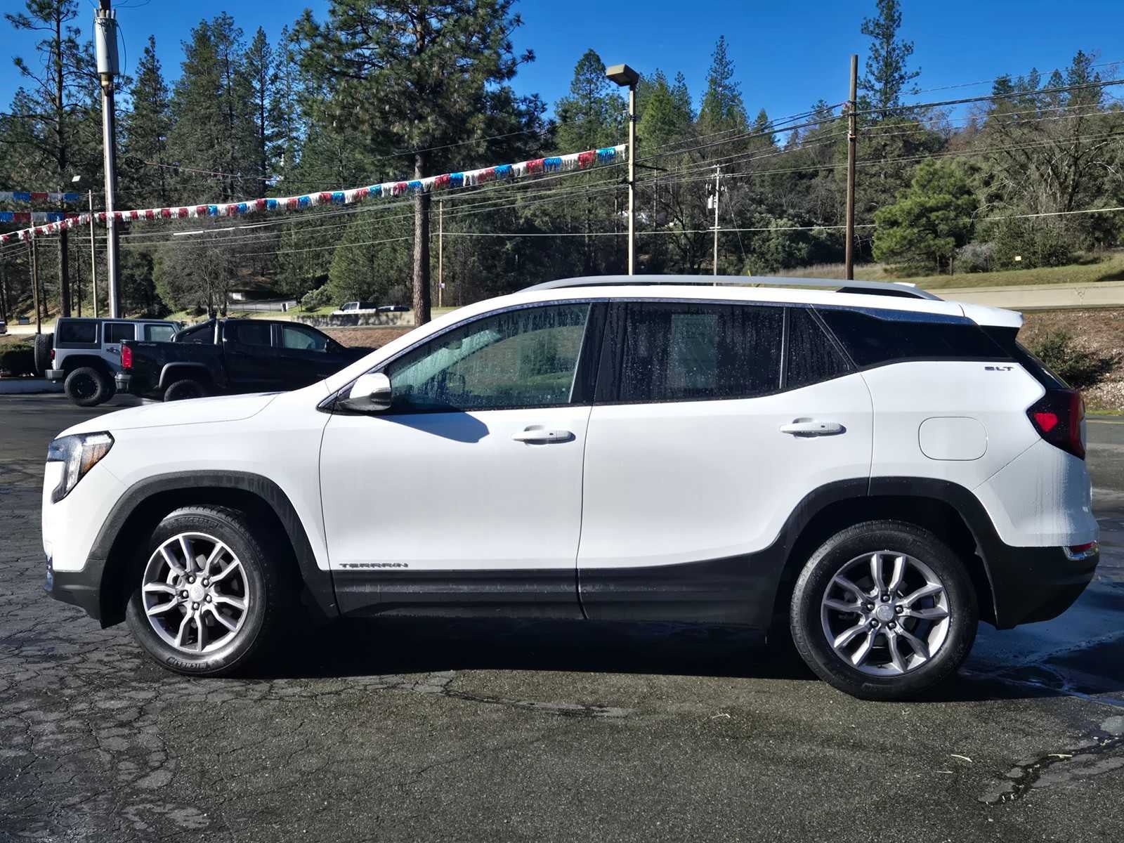 2024 GMC Terrain SLT