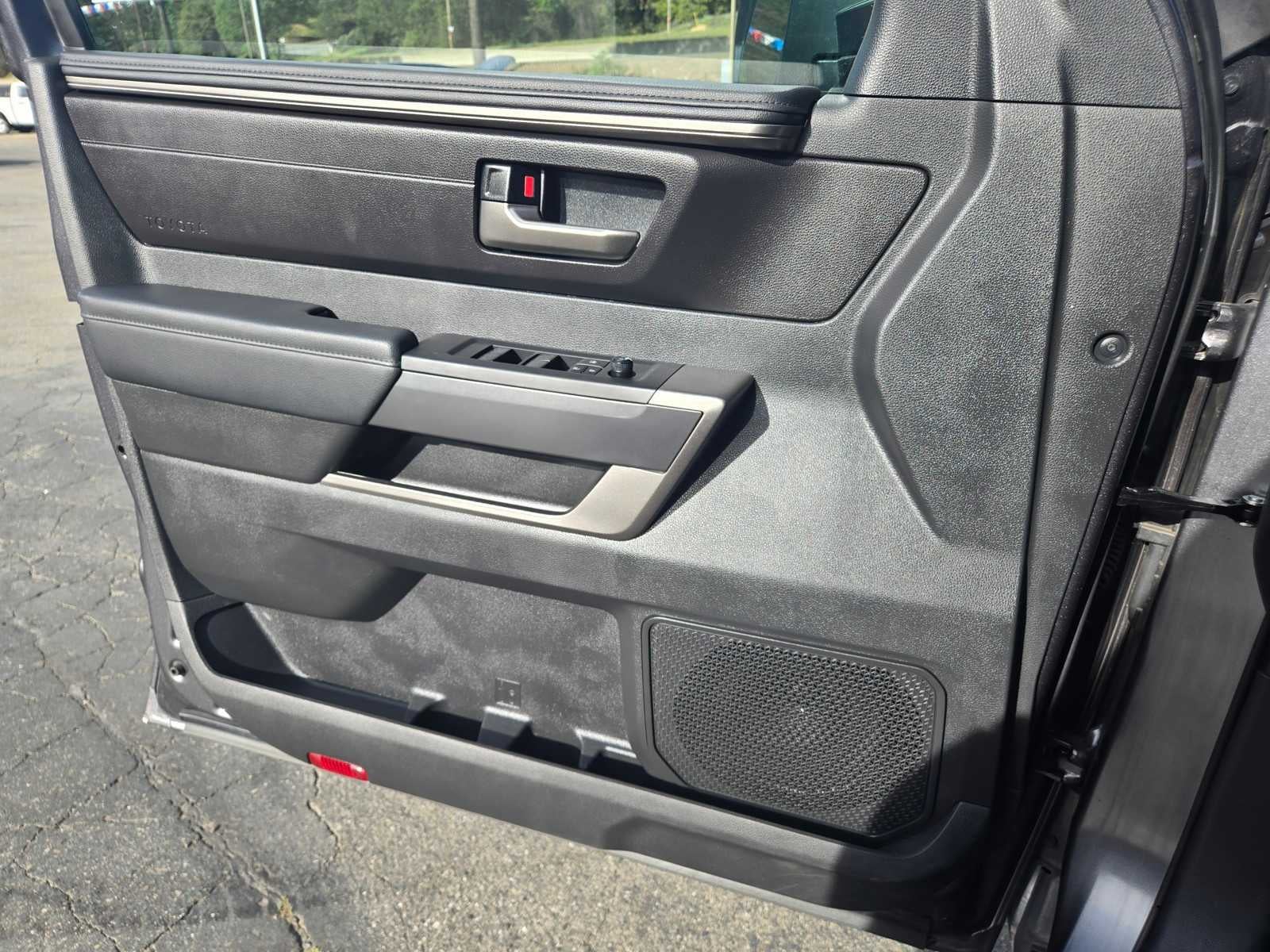 2024 Toyota Tundra 4WD SR5