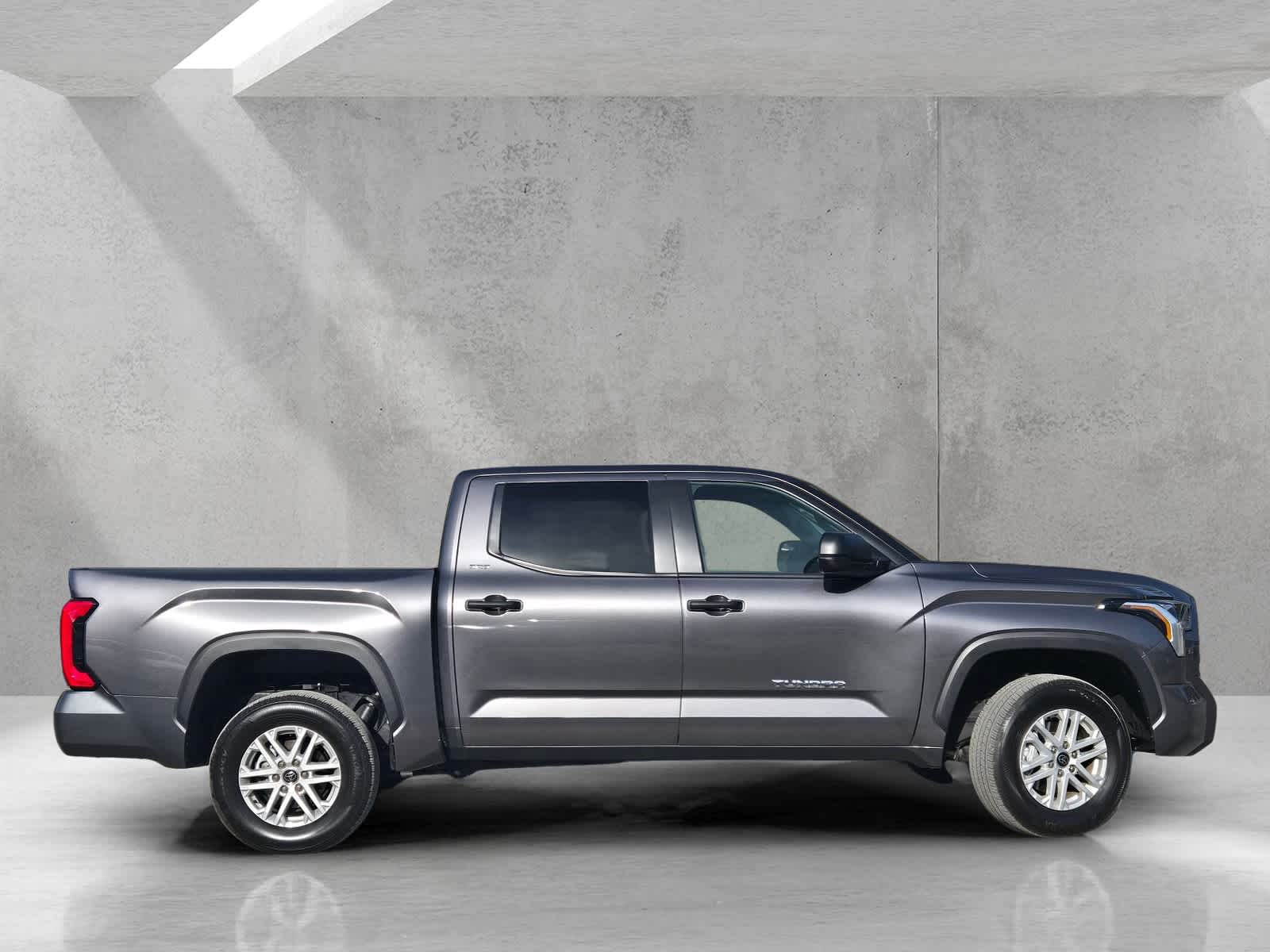 2024 Toyota Tundra 4WD SR5