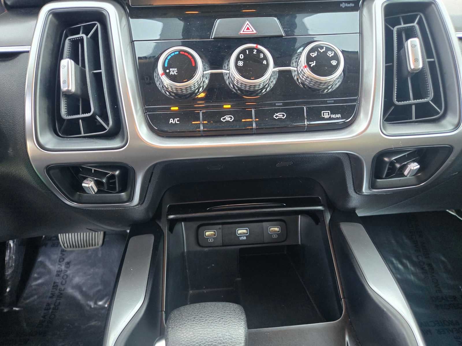 2023 Kia Sorento LX