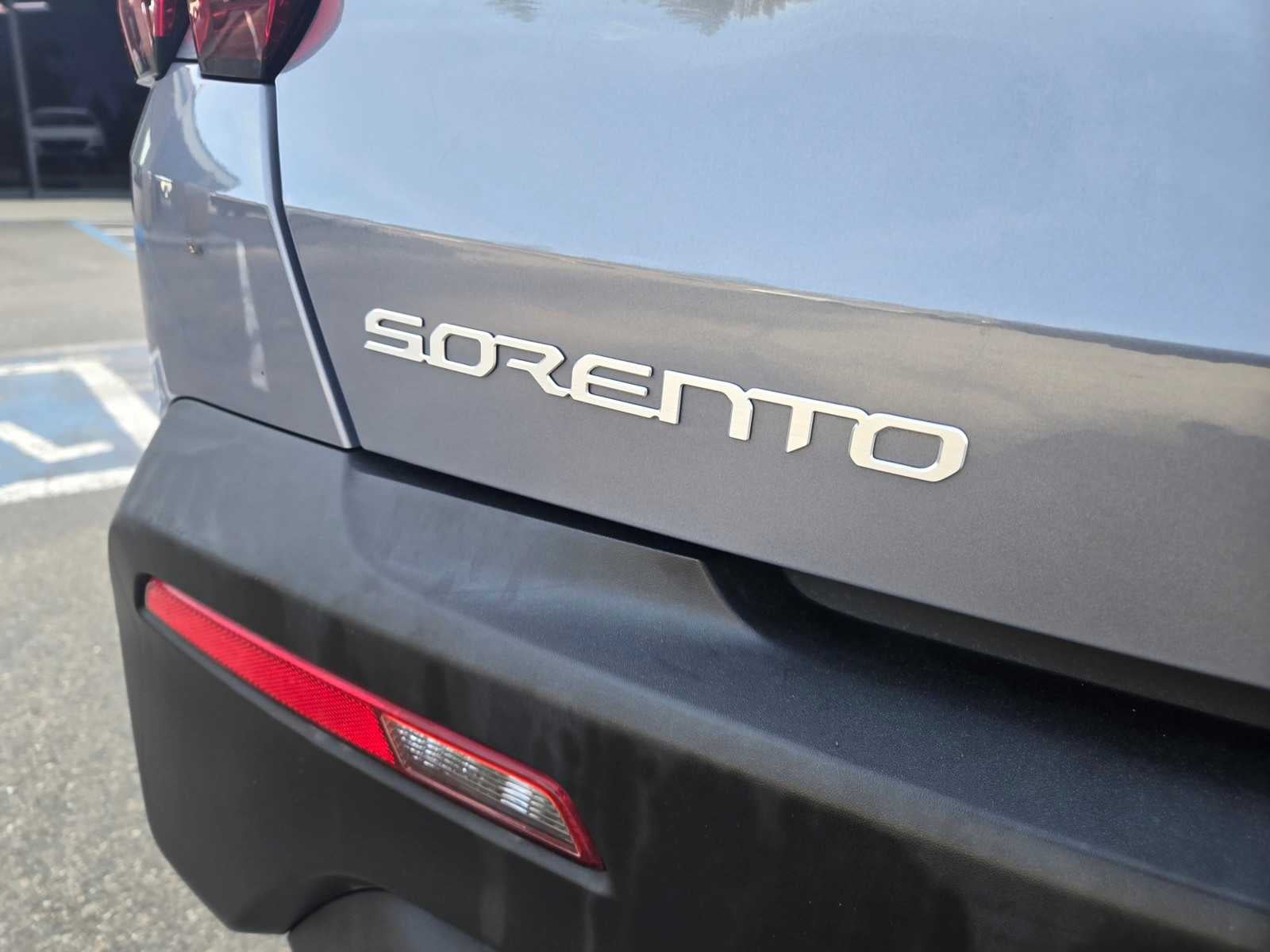 2023 Kia Sorento LX