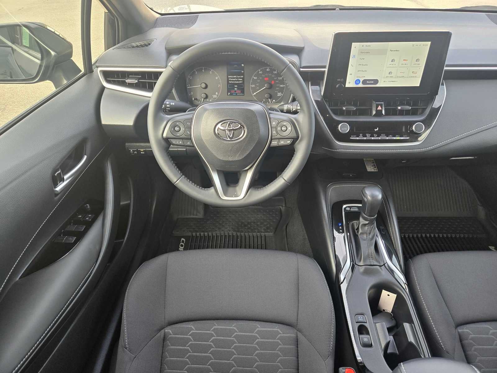 2024 Toyota Corolla Hatchback SE