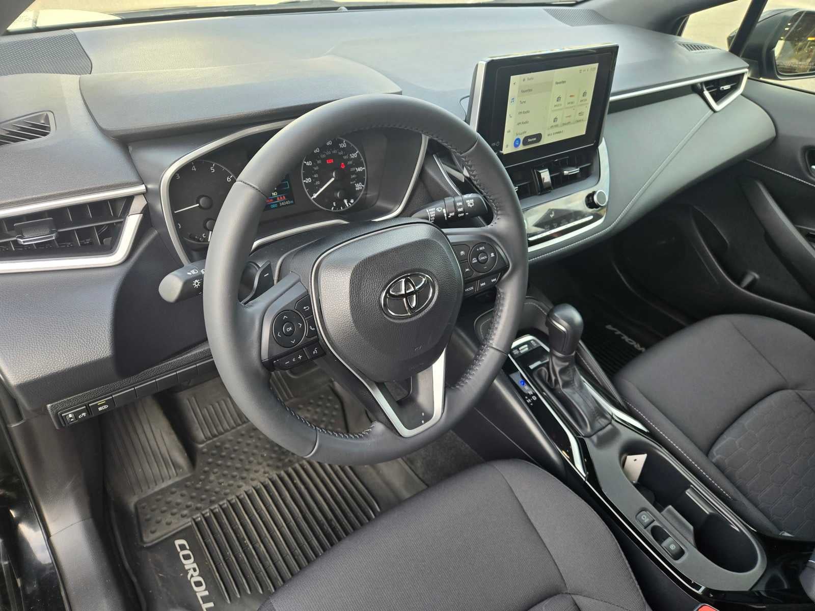 2024 Toyota Corolla Hatchback SE