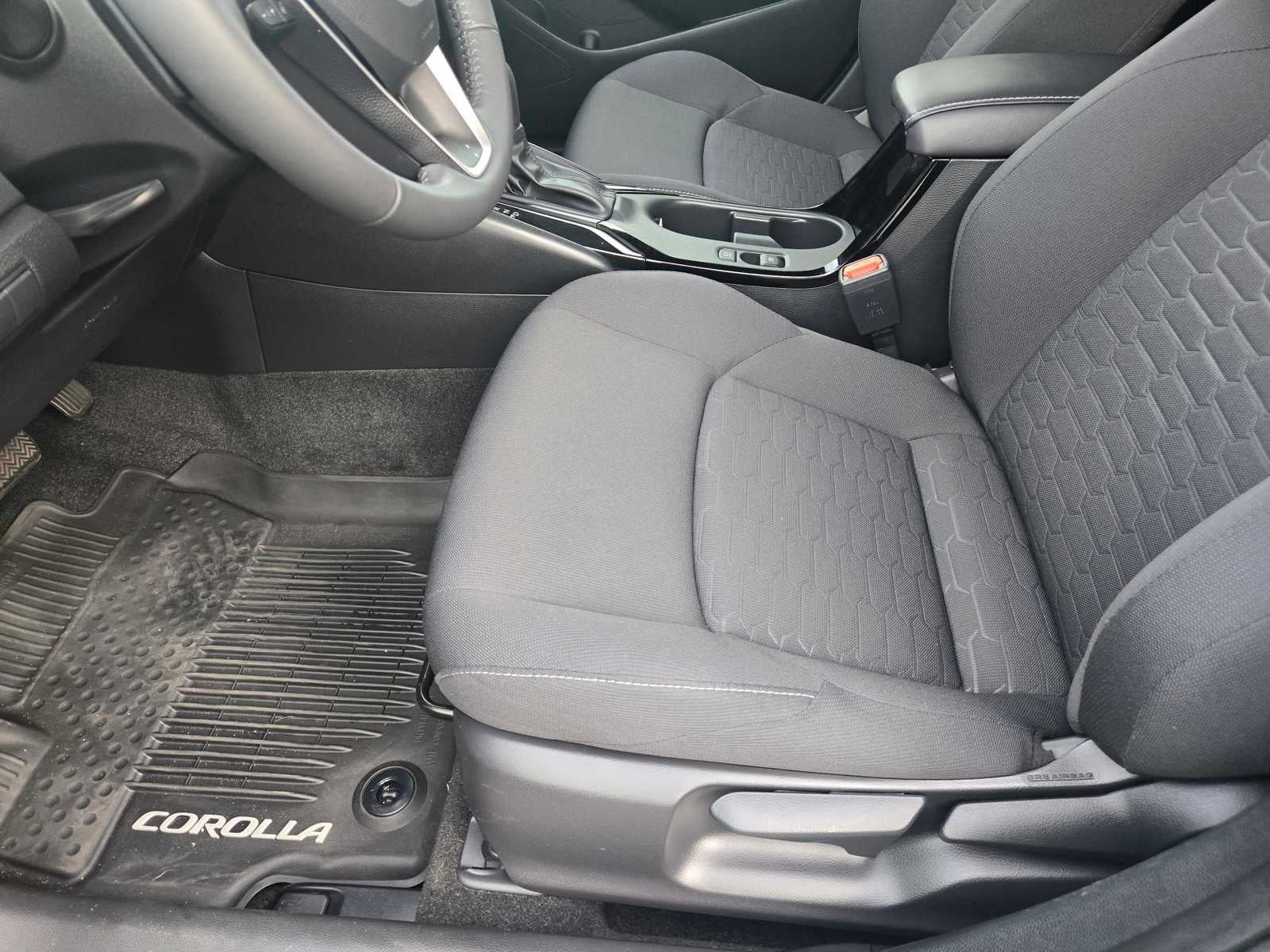 2024 Toyota Corolla Hatchback SE