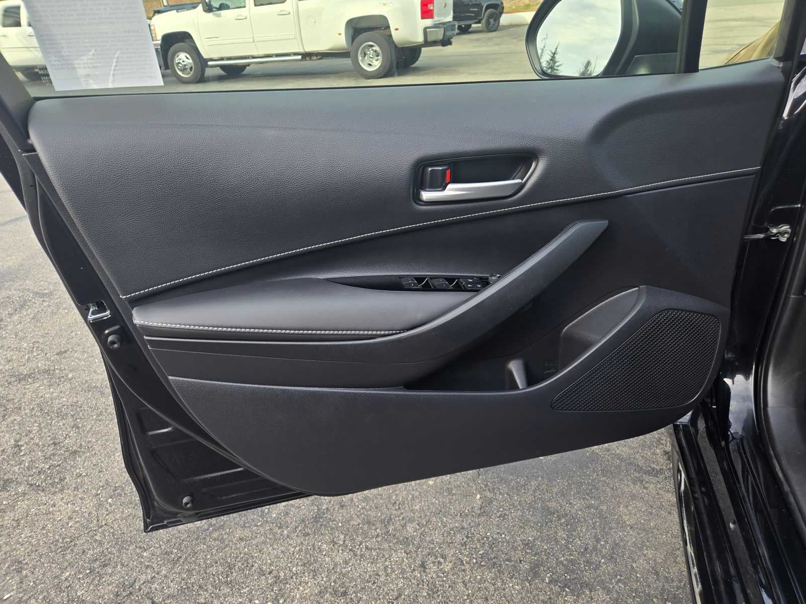 2024 Toyota Corolla Hatchback SE